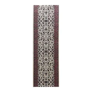 فرش ماشینی 700 شانه زمینه کرم حاشیه کرم مدل افشان گلریز