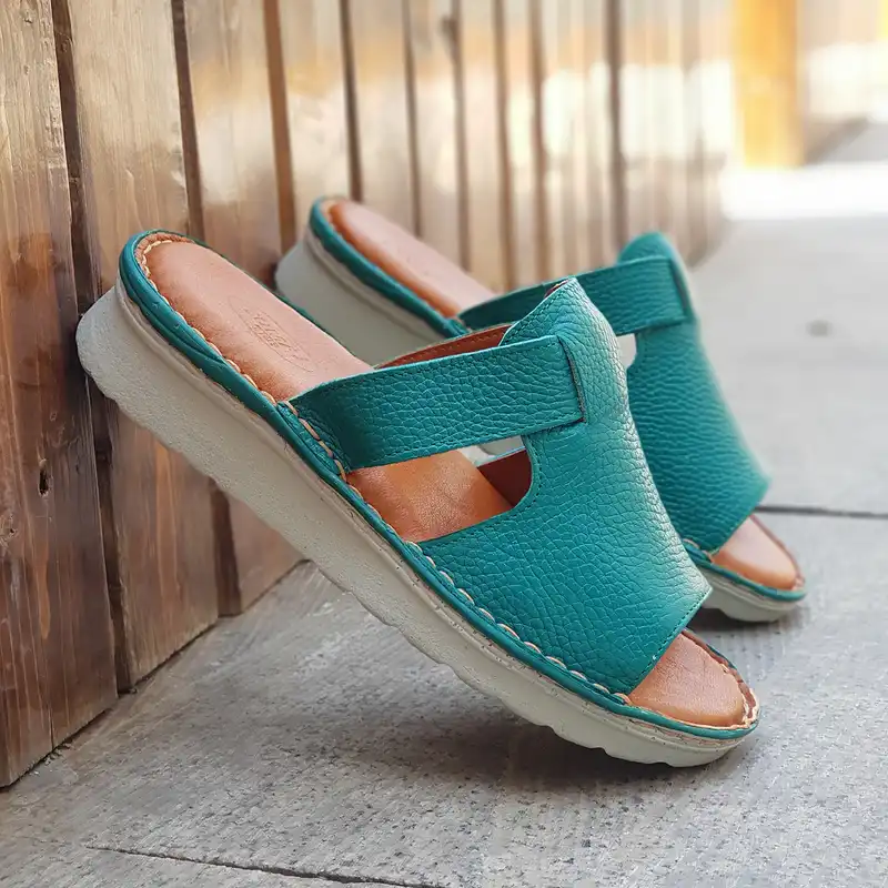 دمپایی زنانه مدل چرم طبیعی کد 07 رنگ فیروزه ای