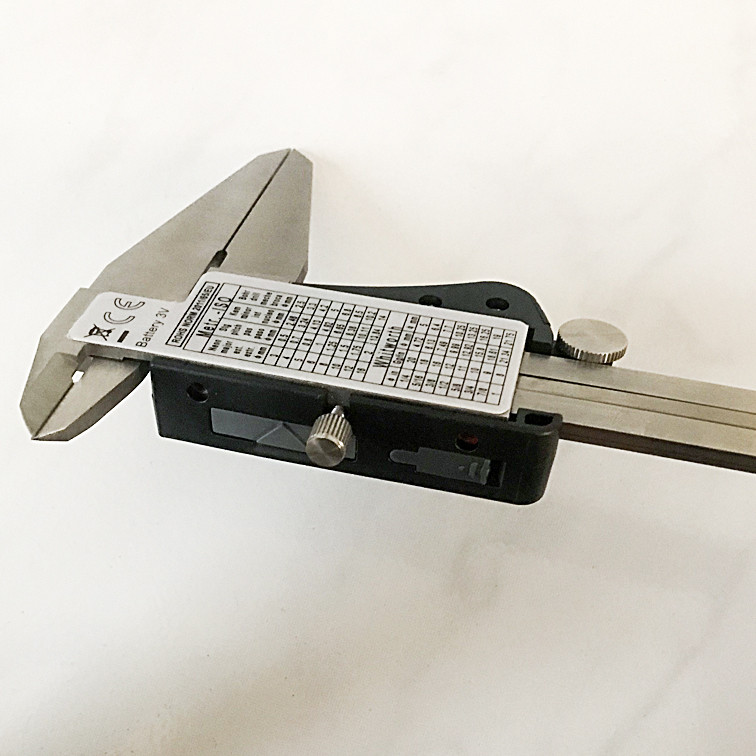 کولیس دیجیتال مدل L گستره 0-200 میلیمتر