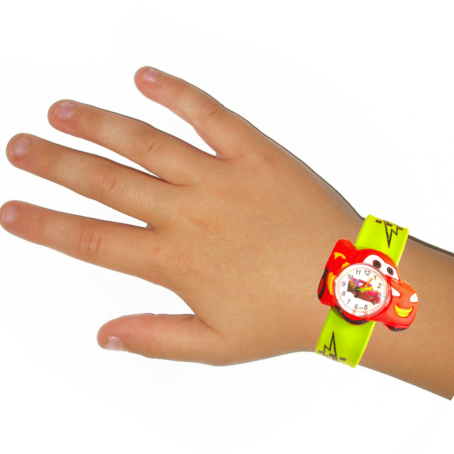 ساعت مچی عقربه ای بچگانه مدل مک کوئین رنگ سبز ساعت مچی عقربه ای بچگانه مدل مک کوئین رنگ سبز