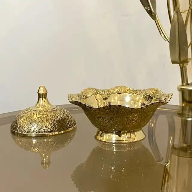 قندان برنجی مدل طاوس140029