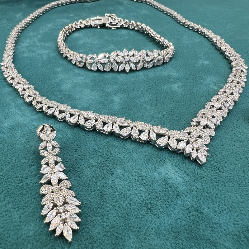 ست نقره زنانه مدل سوپر لوکس جواهری مزین به روکش طلای 849-340