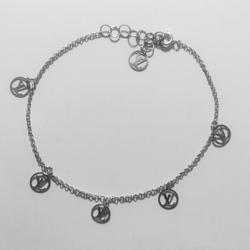 پابند نقره زنانه مدل ال وی پابند نقره زنانه مدل ال وی