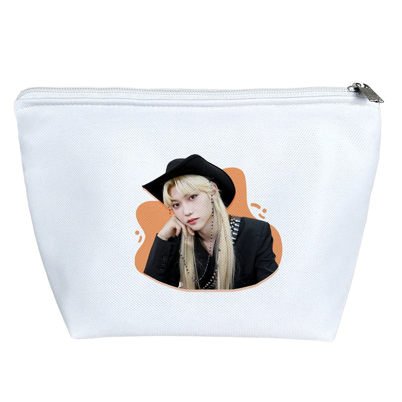 کیف لوازم آرایش دخترانه خندالو مدل فلیکس گروه موسیقی استری کیدز Stray Kids کد 1363