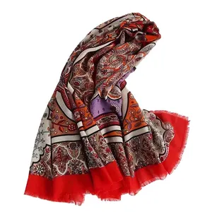 روسری زنانه مدل نخی قواره بزرگ کد QD1110