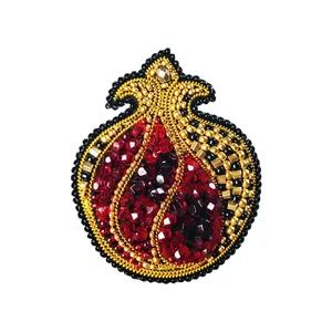 گل سینه زنانه مدل انار کد 5018