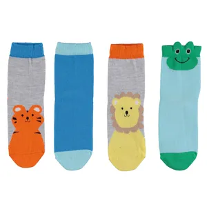 جوراب بچگانه ال سی وایکیکی کد 0S0998Z1 مجموعه 4 عددی