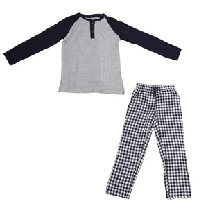 ست تی شرت و شلوار پسرانه پیپرتس مدل 78265