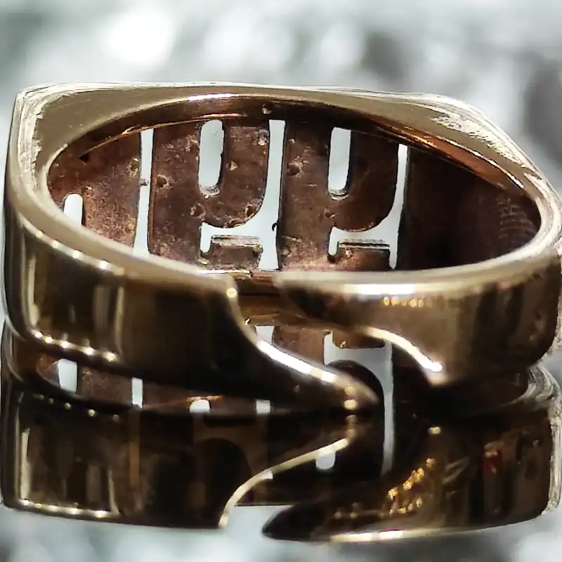 انگشتر مدل متولد 1999