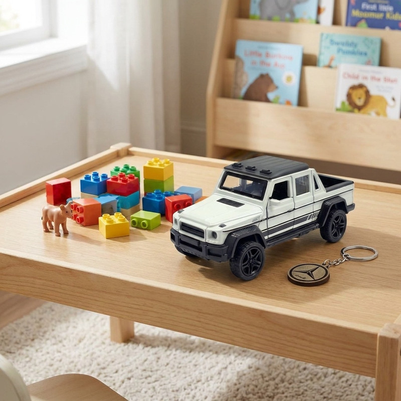 ماکت ماشین فلزی وانت بنز جی کلاس ناب سل مدل MERCEDES BENZ G-CLASS عقبکش، چراغدار و موزیکال با در و صندوق بازشو به‌همراه جاسوییچی