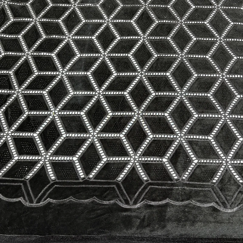 پارچه لباس عرض 1.7 متر مدل والا طرح مخمل گیپور مجلسی رنگ مشکی