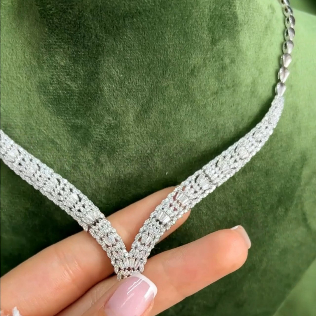 نیم ست نقره زنانه مدل تنیسی ساچ 1 نیم ست نقره زنانه مدل تنیسی ساچ 1