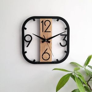 ساعت دیواری چوبی عقربه‌ای با نشانگر فانتزی کد 141