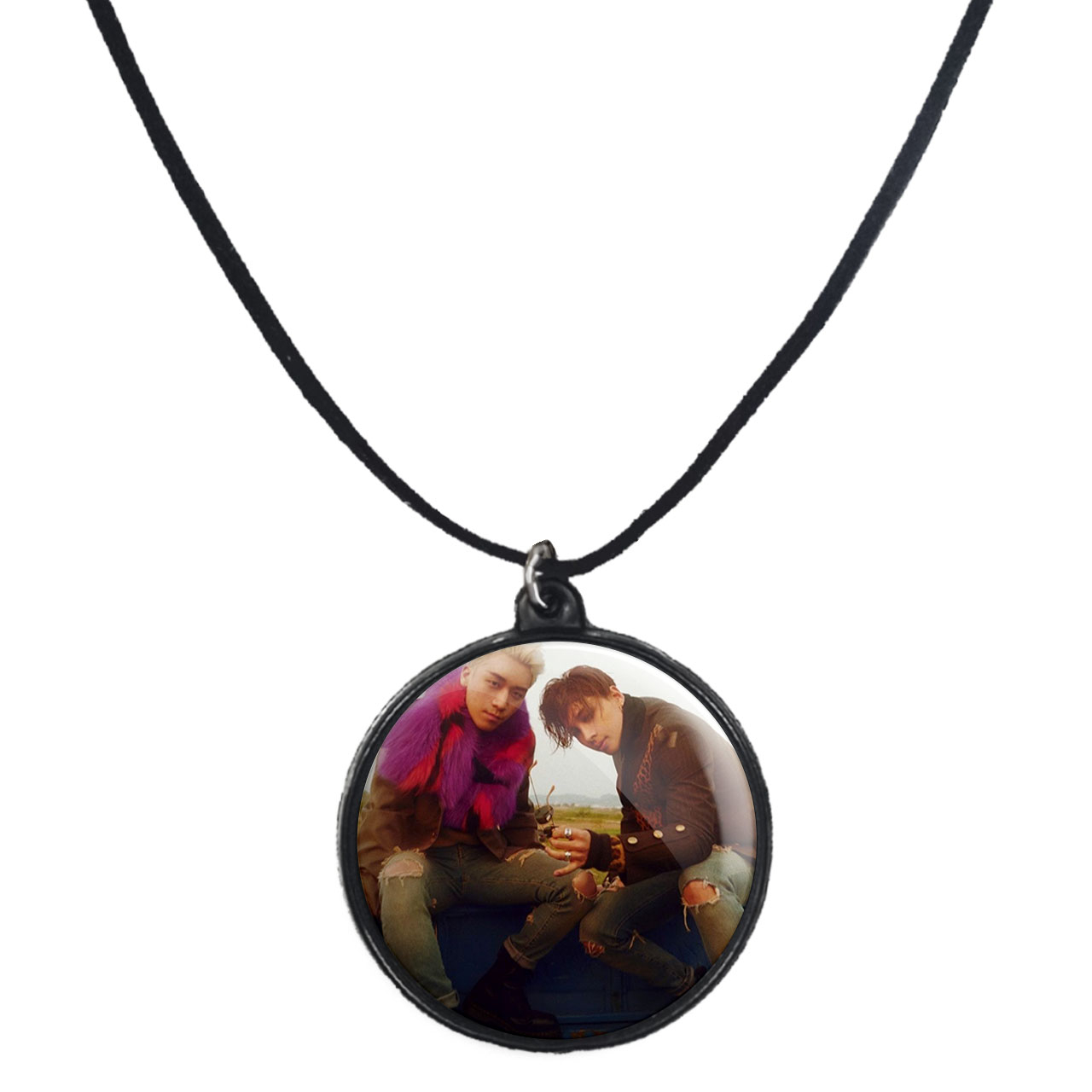 گردنبند پرمانه طرح گروه موسیقی BIG BANG کد pmb.15114 مدل دو طرفه