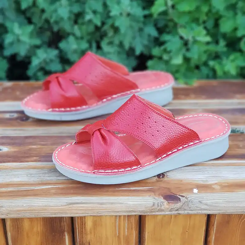 دمپایی زنانه مدل چرم طبیعی کد 044t.k رنگ قرمز