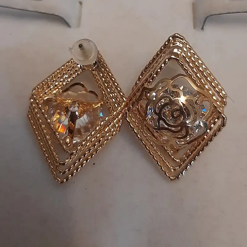 گوشواره زنانه مدل گل