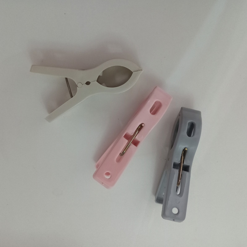 گیره لباس آرام پلاست مدل AR 2023 بسته 18 عددی