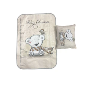 زیرانداز تعویض نوزاد مدل بالشت دار طرح خرس و شال گردن کد m097