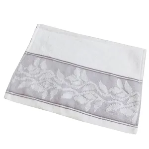 حوله دستی مادام کوکو مدل Silvestre سایز 30x46 سانتی متر