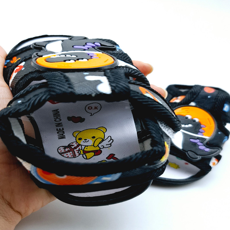 صندل نوزادی مدل سوتی طرح دایناسور کد A-1136 رنگ مشکی