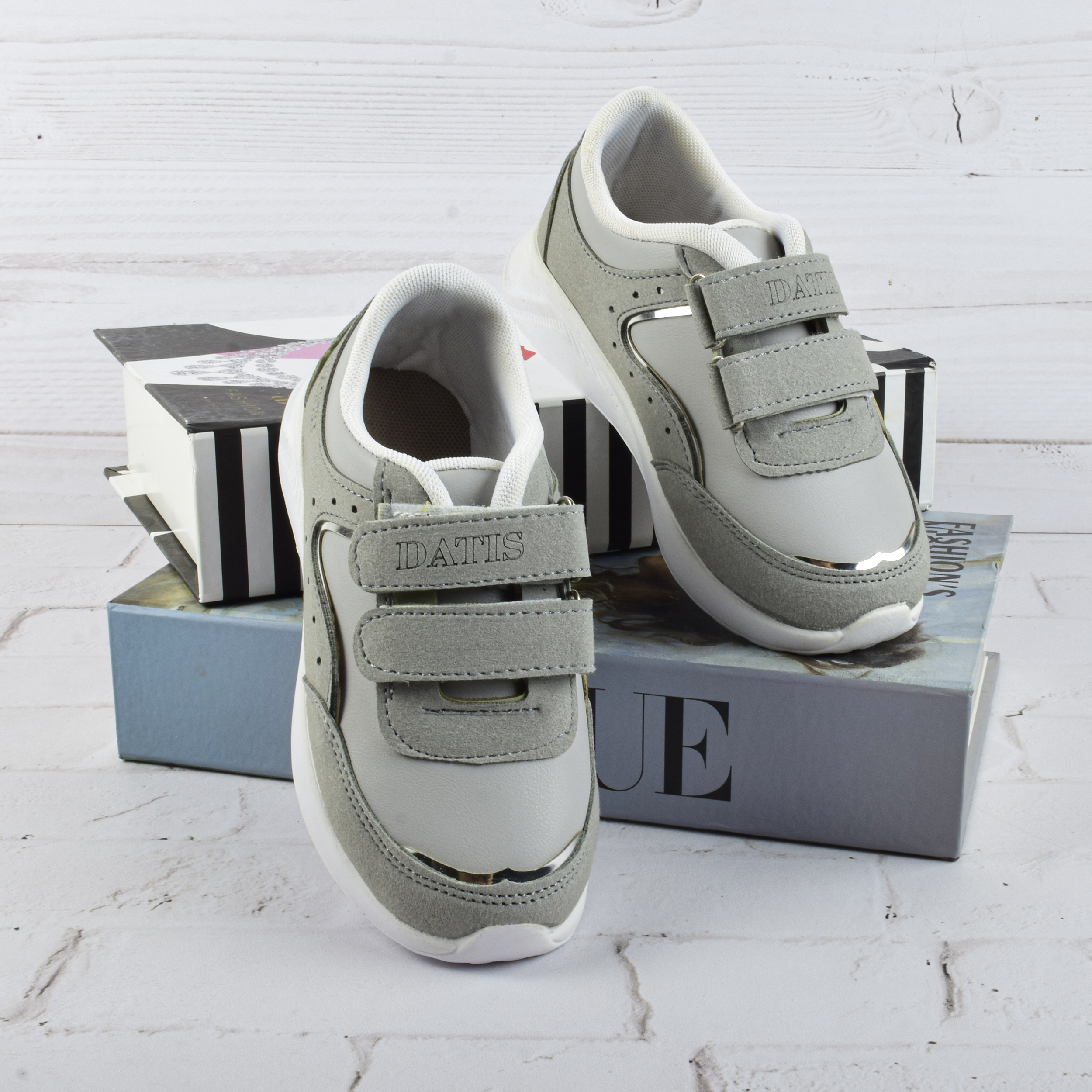 کفش تمرین  مدل آنتونی چسبی GRY.3550