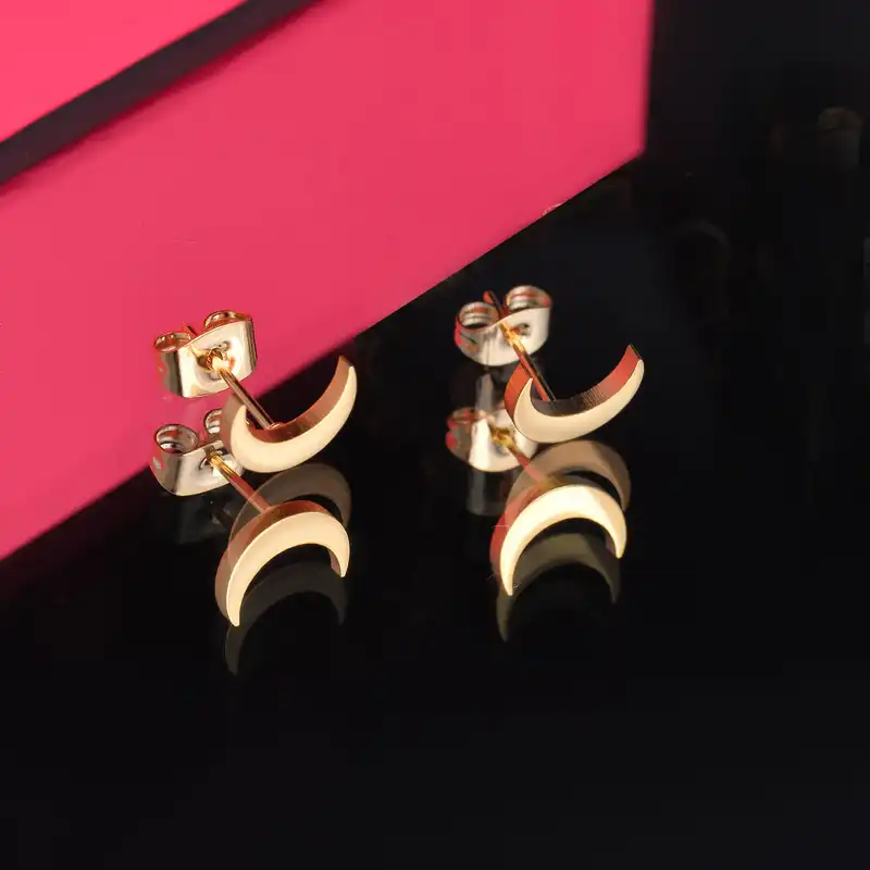 گوشواره زنانه ماصرم مدل ماه کد ER2004