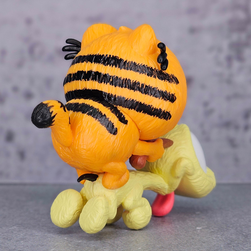 فیگور مدل گارفیلد کد 03