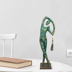 مجسمه دست نگار مدل مومیایی