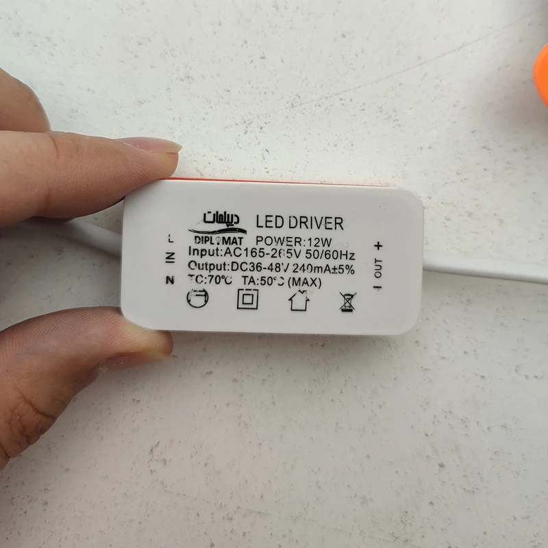 عکس شماره 6 : هالوژن سقفی ال ای دی 12 وات دیپلمات مدل فول لایت طرح فنر متغیر توکار گرد بسته 2 عددی