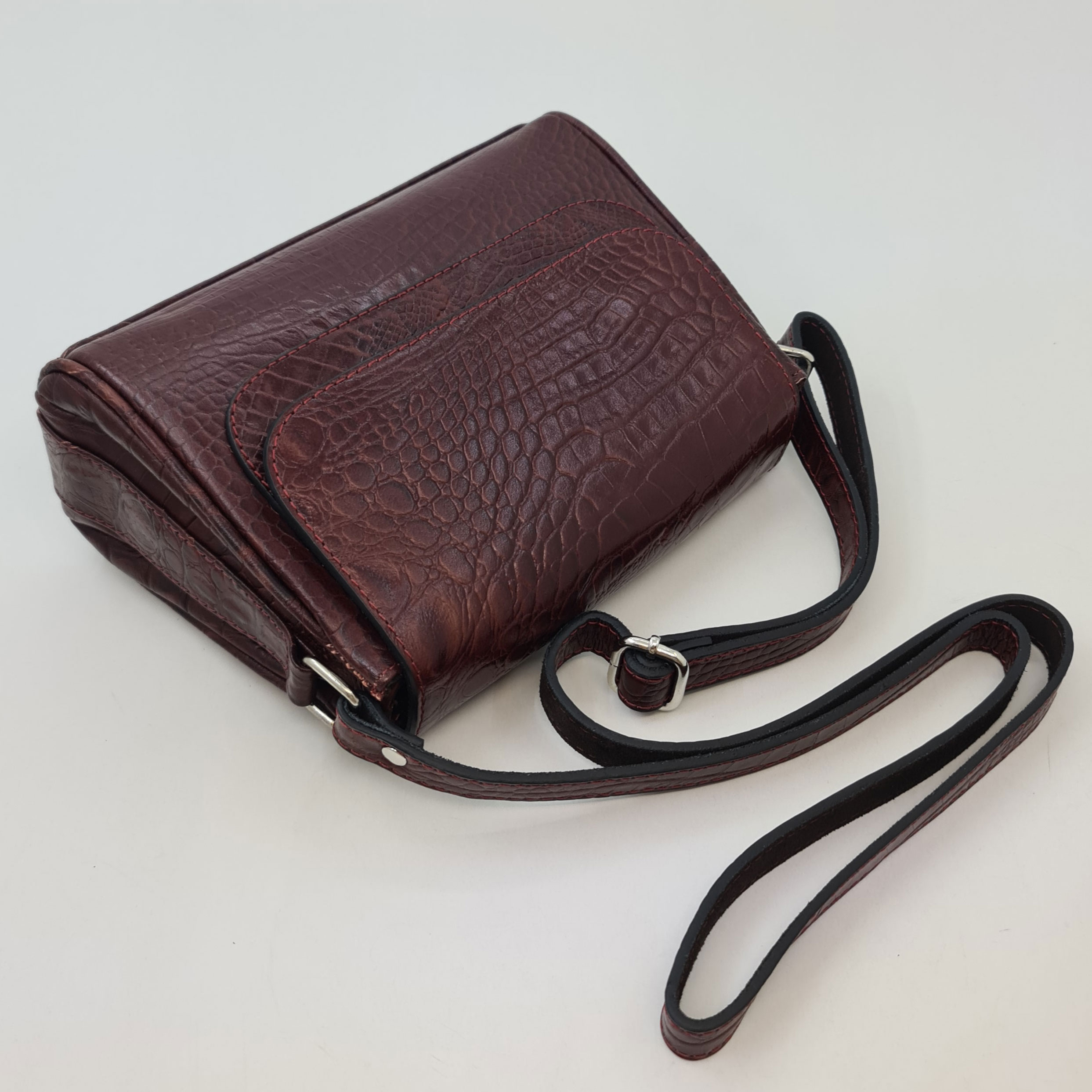 کیف دوشی زنانه مدل هیرا چرم طبیعی کد A_400