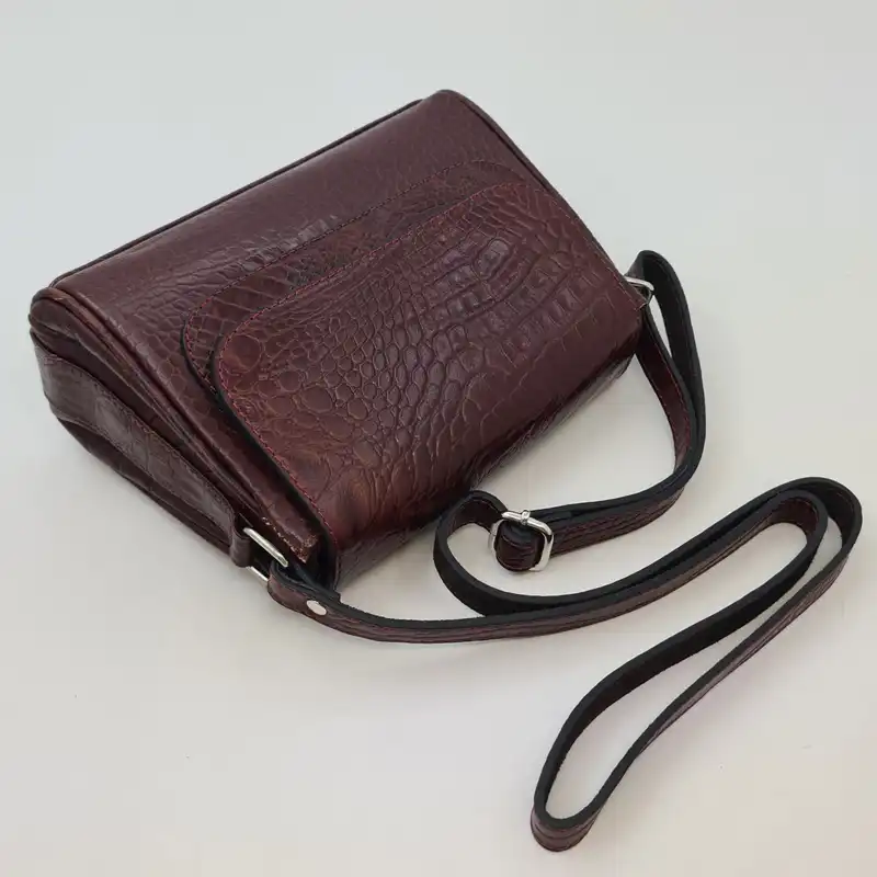 کیف دوشی زنانه مدل هیرا چرم طبیعی کد A_400