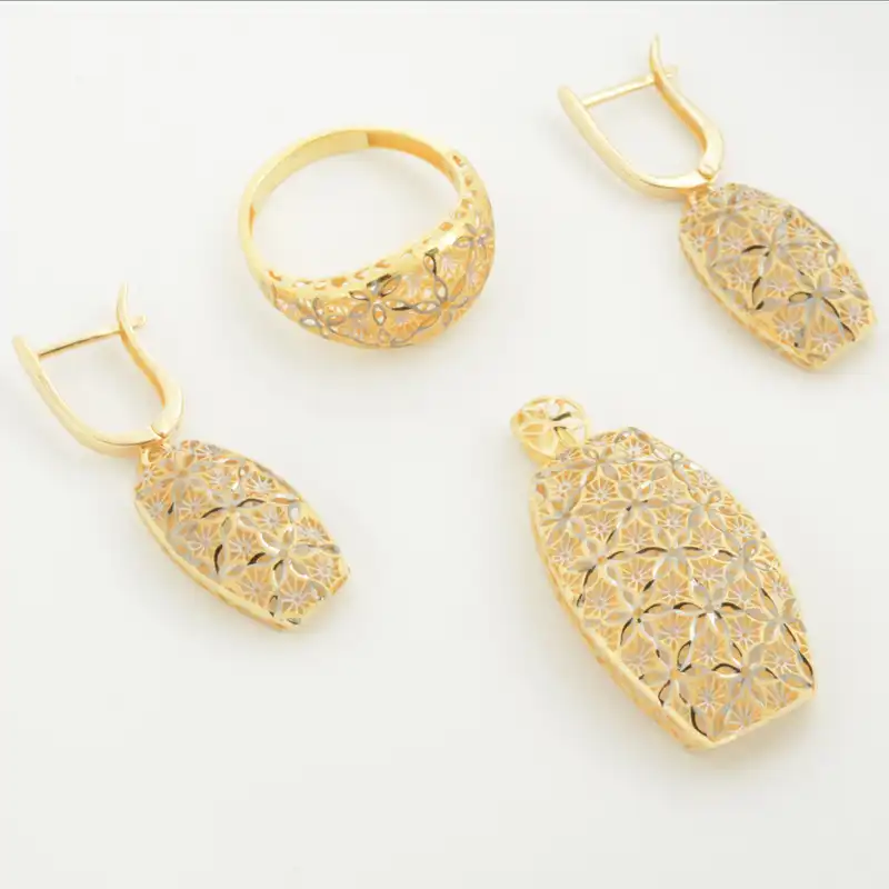 نیم ست طلا 18 عیار زنانه طلای مستجابی مدل آوا کد 67138