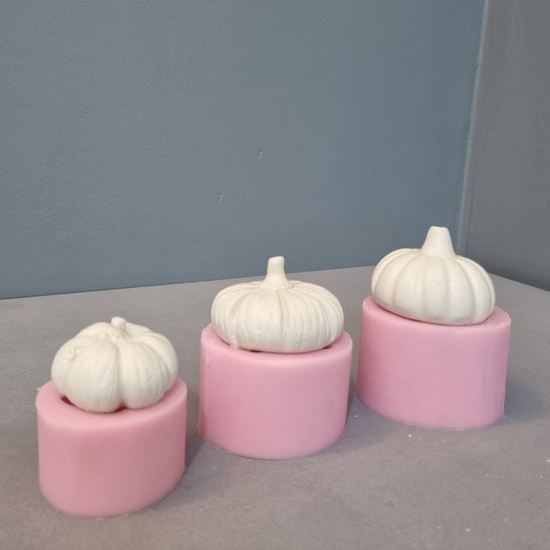 قالب شمع مدل ست کدو تنبل گرد مجموعه 3 عددی