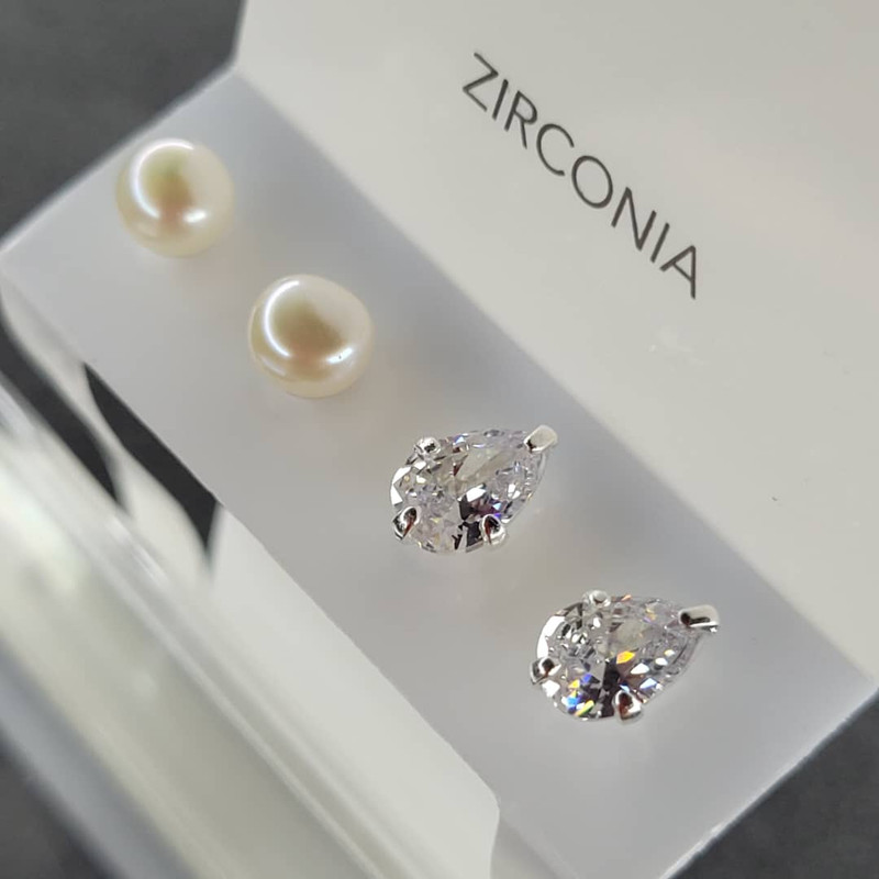 گوشواره نقره زنانه آی ام مدل اشک با کریستال زیرکنیا مجموعه دو عددی گوشواره نقره زنانه آی ام مدل اشک با کریستال زیرکنیا مجموعه دو عددی