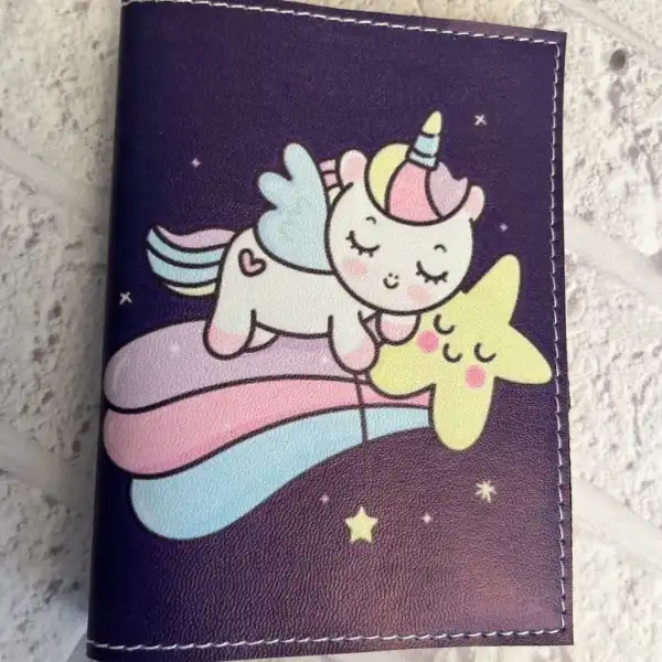 جلد شناسنامه زنانه مدل یونیکورن و ستاره کد 0251