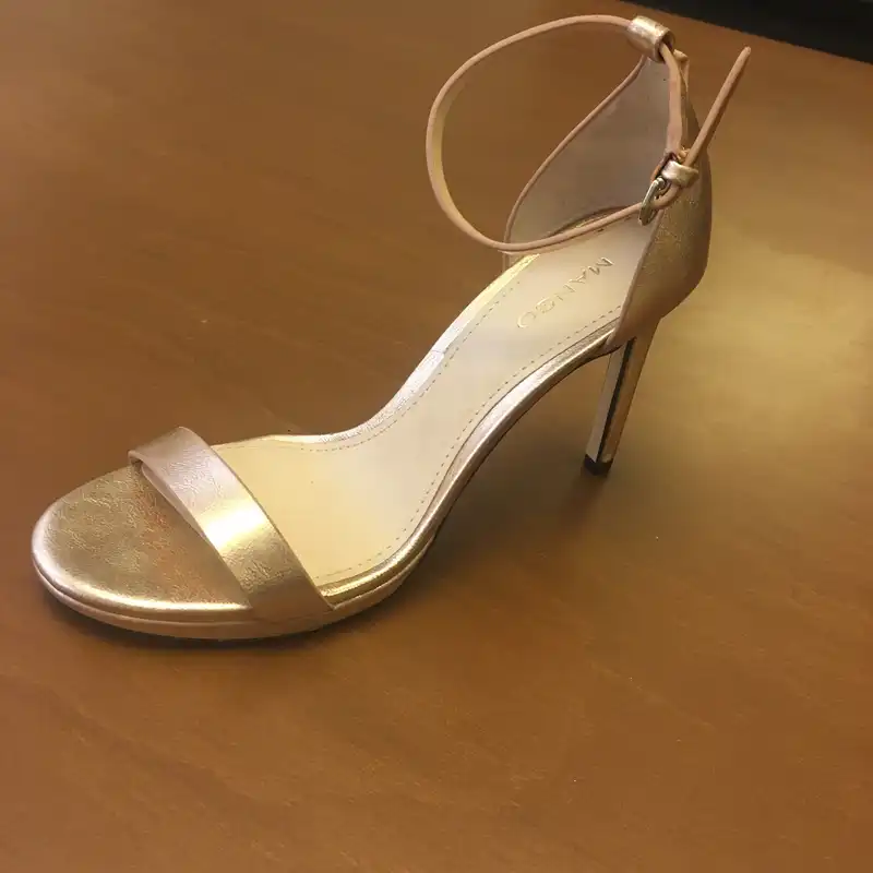 صندل زنانه مانگو مدل 139856