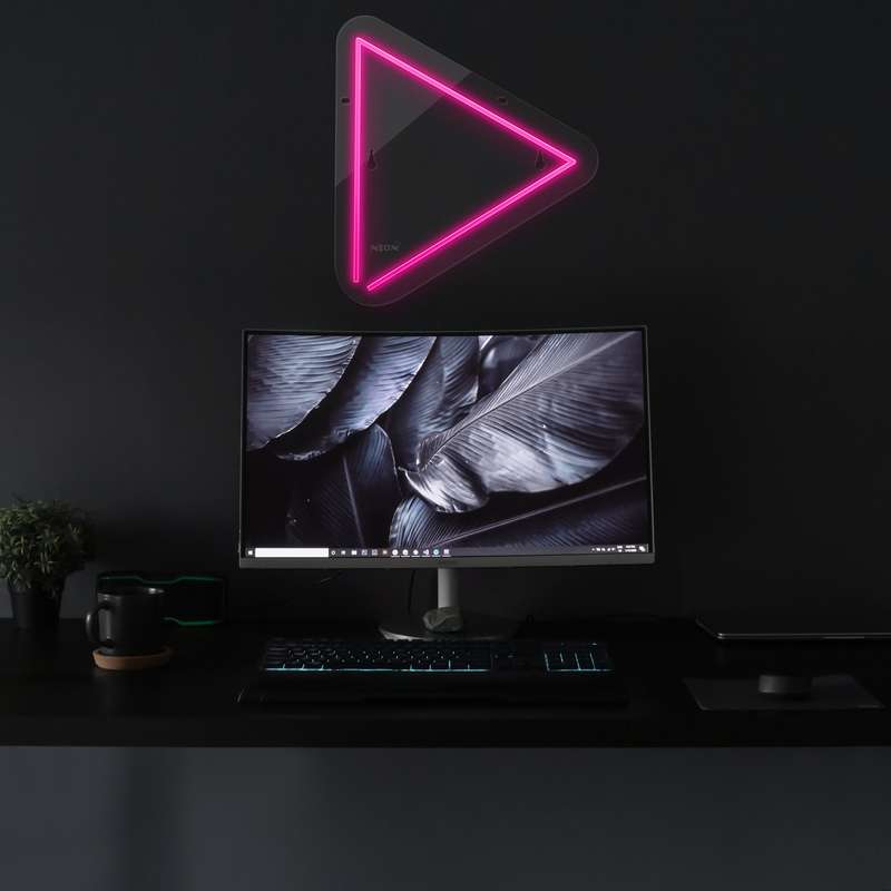 چراغ دیواری نئون دیزاین طرح Play_PN