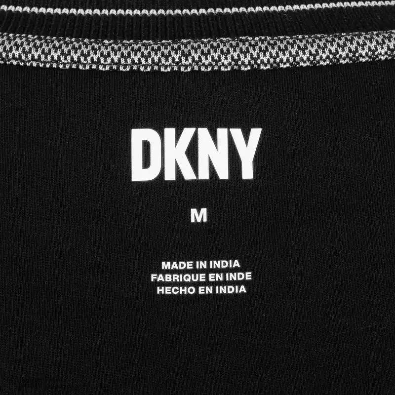 تی شرت آستین کوتاه مردانه دی کی ان وای مدل dk14sk1607