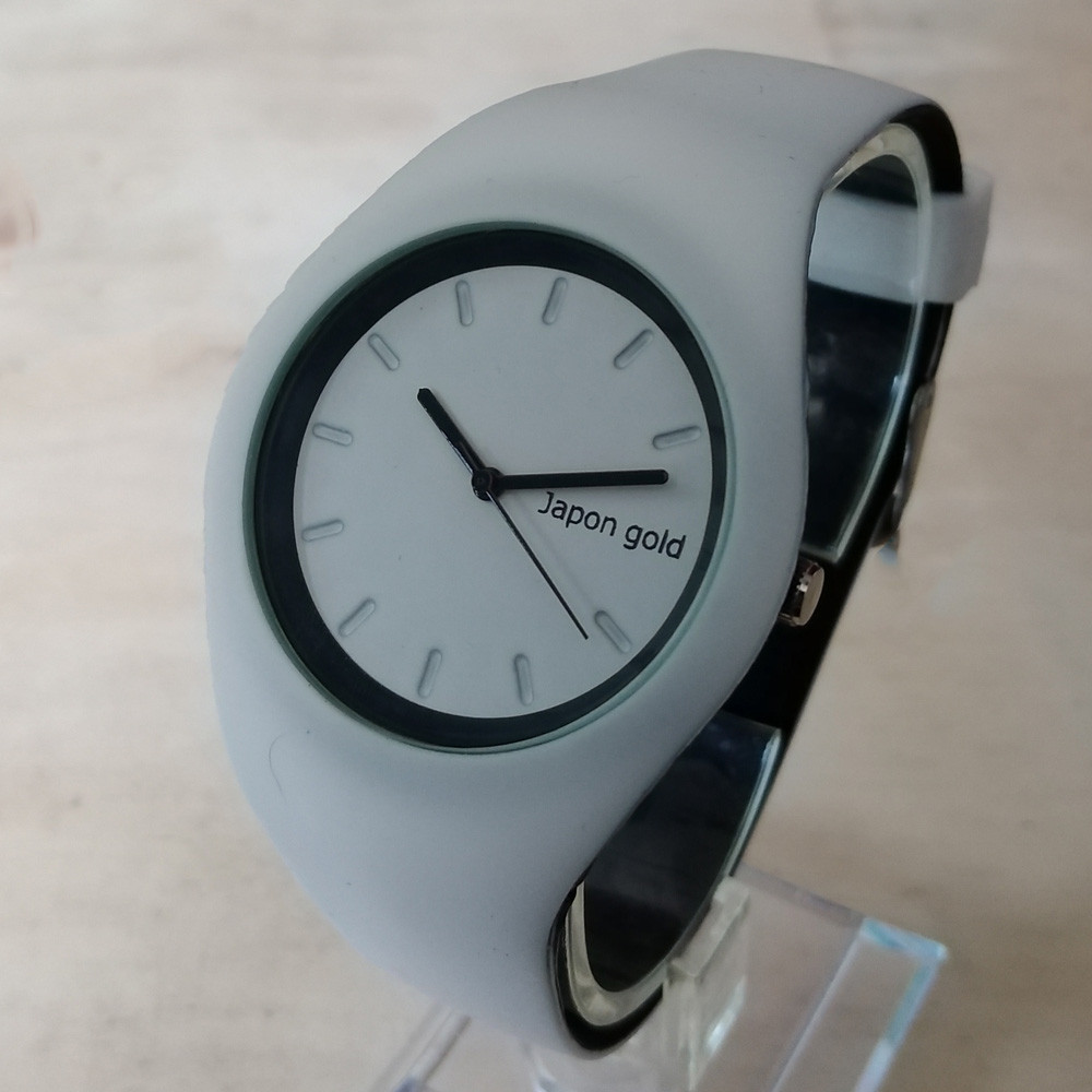 ساعت  مچی عقربه ای پسرانه کد 710