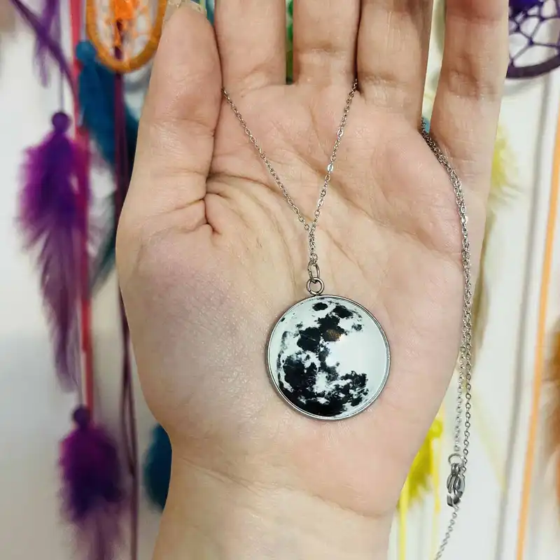 گردنبند مدل ماه شب تاب کد 033 مجموعه 2 عددی