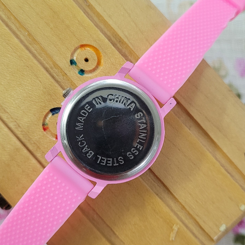 ساعت مچی عقربه ای دخترانه ویلند طرح آنا