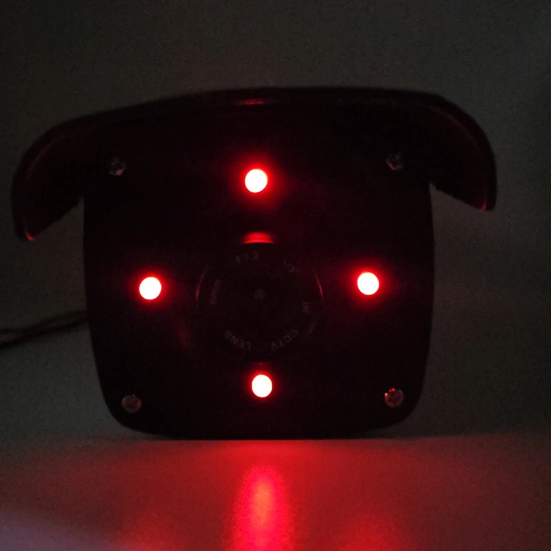 عکس شماره 7 : ماکت دوربین مداربسته اسکای ویژن مدل چراغ دار