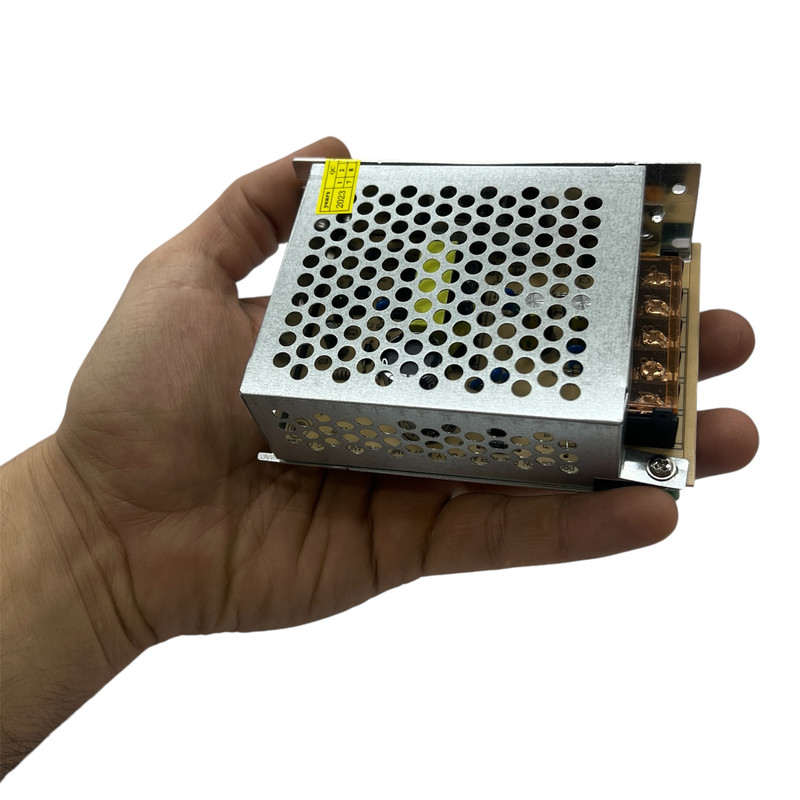 آداپتور 12 ولت 5 آمپر مگا مدل سوئیچینگ کد 12V5A