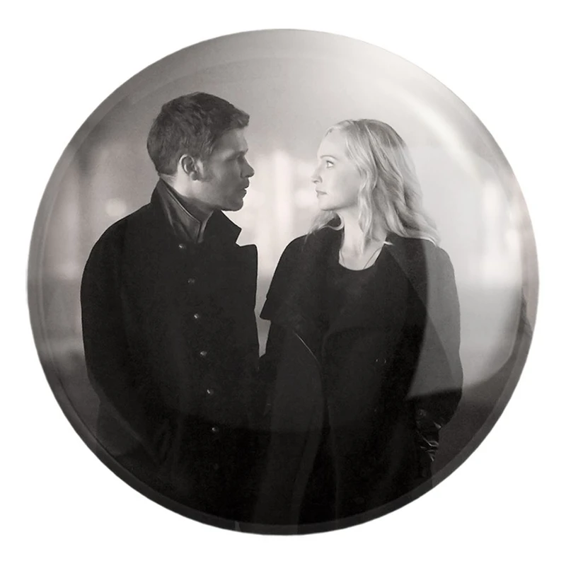 پیکسل خندالو طرح کلاوس و کارولاین خاطرات یک خون آشام The Vampire Diaries کد 20267 مدل بزرگ