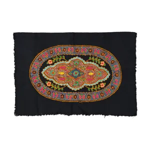 رومیزی پته دوزی مدل TY-022