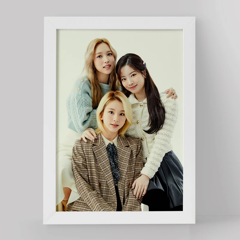 تابلو خندالو مدل چایونگ و داهیون و سانا گروه توایس کد 11693