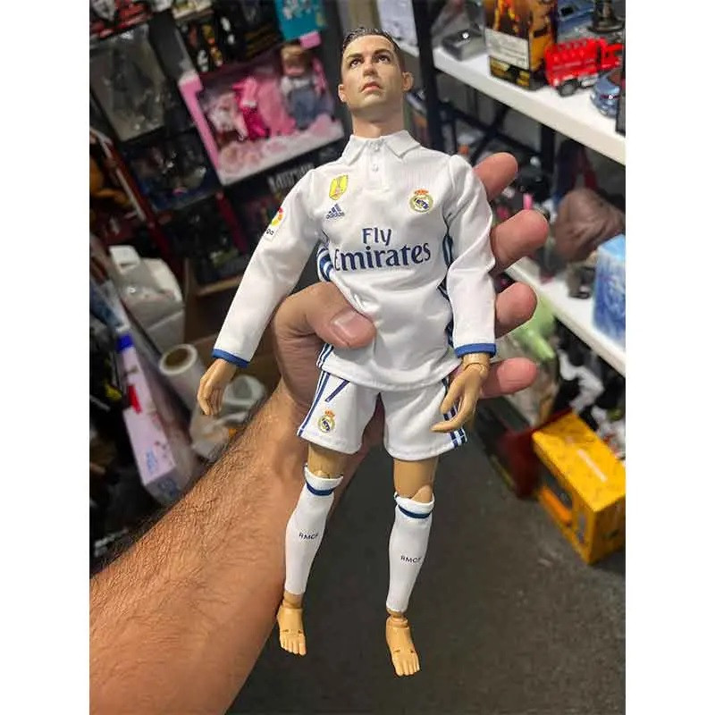 اکشن فیگور مدل رونالدو طرح رئال مادرید ارتفاع 30 سانتی متر