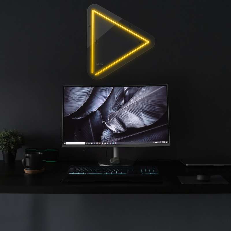 چراغ دیواری نئون دیزاین طرح Play_YL