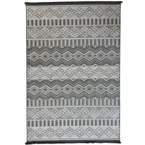 فرش ماشینی 420 شانه زمینه کرم حاشیه طوسی کد 2352