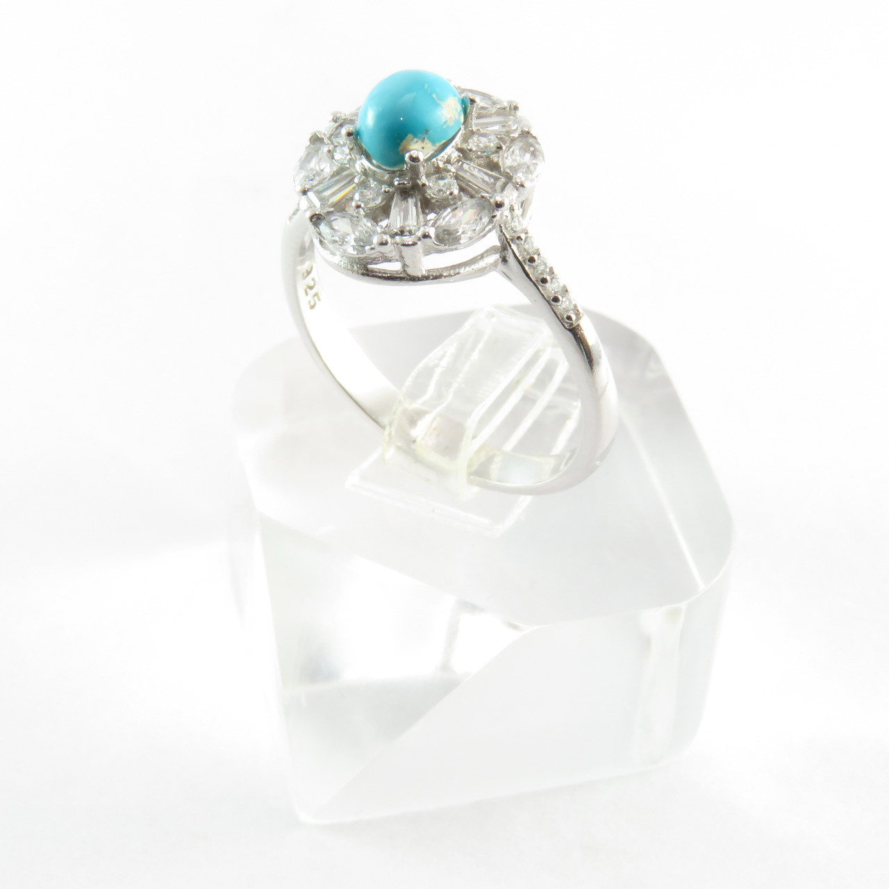 نیم ست نقره زنانه کد AV012 نیم ست نقره زنانه کد AV012